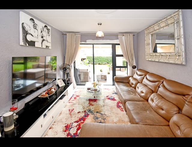 2 BEDROOM APARTMENT FOR SALE IN BRAMLEY VIEW